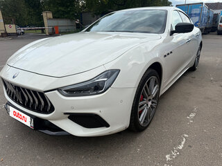 2020 Maserati Ghibli S Q4 III Рестайлинг, белый, 5550000 рублей, вид 3