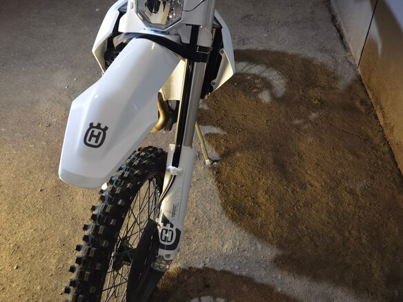 2025 Husqvarna FE 350 PRO, белый, 990000 рублей - вид 9