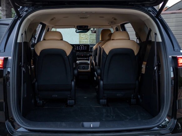 2020 Kia Carnival IV, чёрный - вид 28