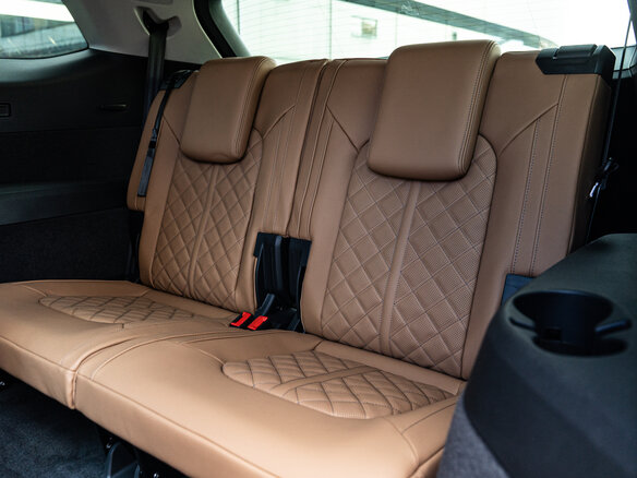 2026 Audi Q6 45 TFSI, чёрный, 7990000 рублей - вид 11