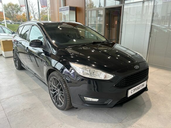 2018 Ford Focus III Рестайлинг, чёрный - вид 2