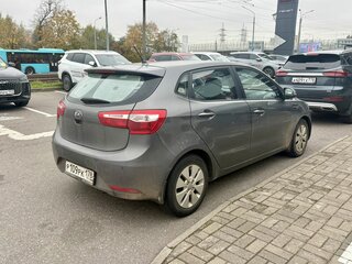 2014 Kia Rio 4-speed III, серый, 809000 рублей, вид 3