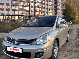 2010 Nissan Tiida I Рестайлинг, коричневый, 850000 рублей, вид 1