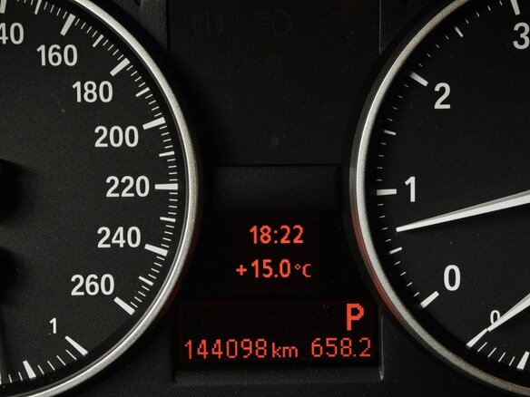 2013 BMW X1 20i I (E84) Рестайлинг, коричневый, 1345000 рублей - вид 12