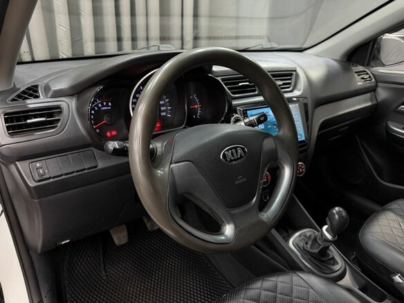 2016 Kia Rio III Рестайлинг, белый, 719999 рублей - вид 7