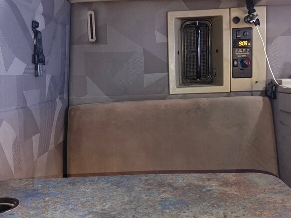 2005 Volvo VNL, золотистый, 1700000 рублей - вид 7