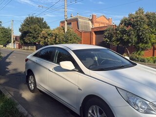 2011 Hyundai Sonata VI (YF), белый, 1250000 рублей, вид 3