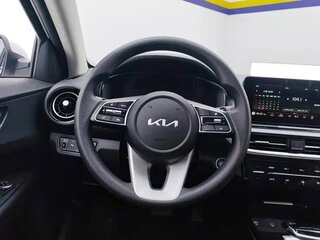 2025 Kia K3 II (China Market) Рестайлинг, белый, 1700000 рублей, вид 5