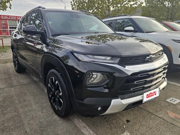2022 Chevrolet TrailBlazer III, чёрный, 1450000 рублей - вид 2