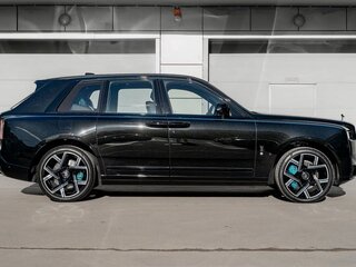 2025 Rolls-Royce Cullinan Black Badge I Рестайлинг (Series II), чёрный, 59990000 рублей, вид 5