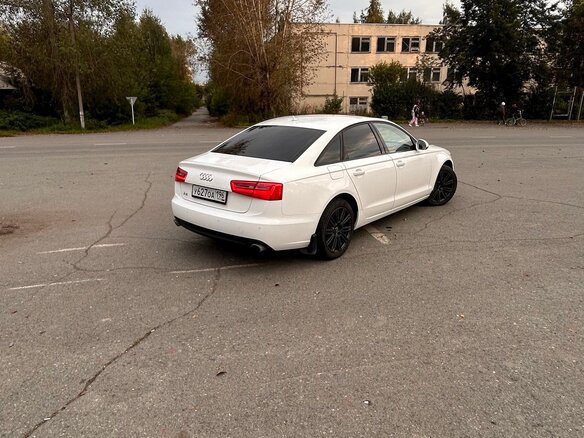 2014 Audi A6 IV (C7), белый, 1800000 рублей - вид 12