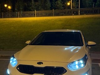 2018 Kia Ceed III, белый, 1449999 рублей, вид 2