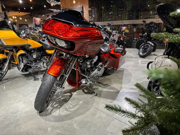 2016 Harley-Davidson Road Glide, красный, 4500000 рублей - вид 3