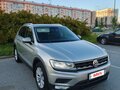 2017 Volkswagen Tiguan II, серебристый - вид 2