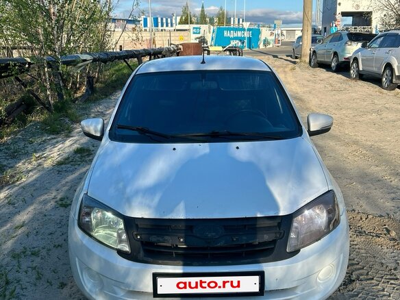 2012 Lada (ВАЗ) Granta I, белый, 300000 рублей