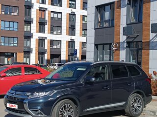 2018 Mitsubishi Outlander III Рестайлинг 2, синий, 1770000 рублей, вид 3