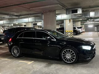 2018 Mercedes-Benz A-Класс 200 IV (W177), чёрный, 2325000 рублей, вид 4