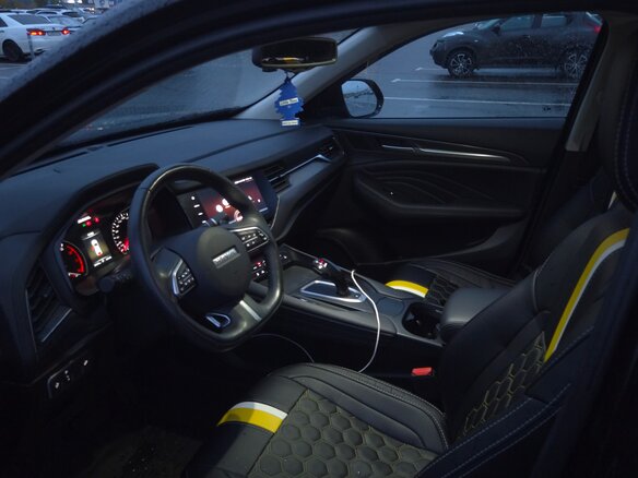 2022 Haval F7x I, чёрный, 2100000 рублей - вид 4