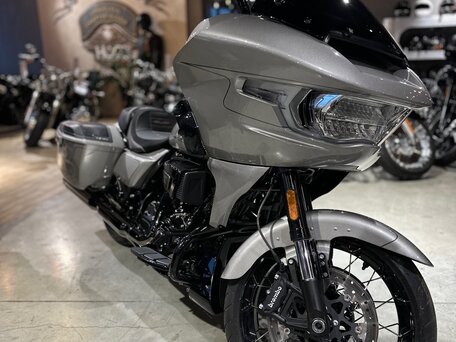 2023 Harley-Davidson CVO Road Glide, серый, 4900000 рублей, вид 5