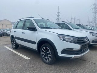 2026 Lada (ВАЗ) Granta Cross I Рестайлинг, белый, 1226000 рублей, вид 1
