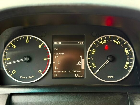 2013 Land Rover Discovery IV Рестайлинг, чёрный, 1695000 рублей - вид 24