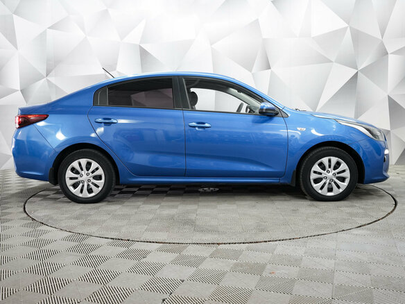 2018 Kia Rio IV, синий, 911000 рублей - вид 5