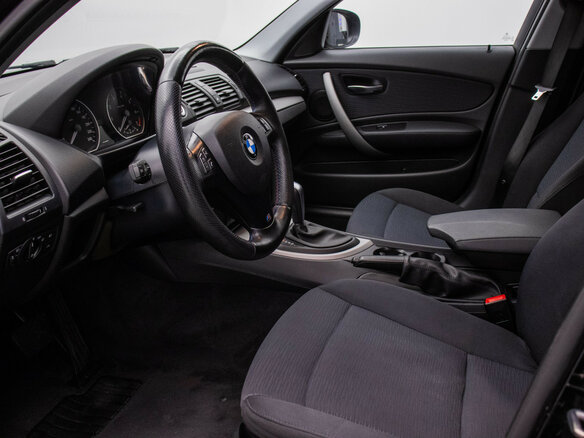 2011 BMW 1 серии 118i I (E81/E82/E87/E88) Рестайлинг, чёрный - вид 9