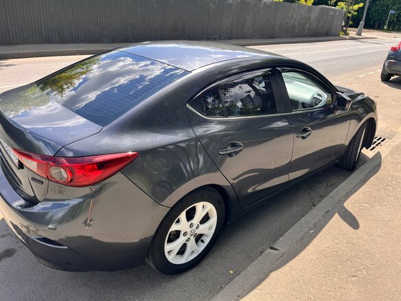 2016 Mazda 3 III (BM) Рестайлинг, серый - вид 3