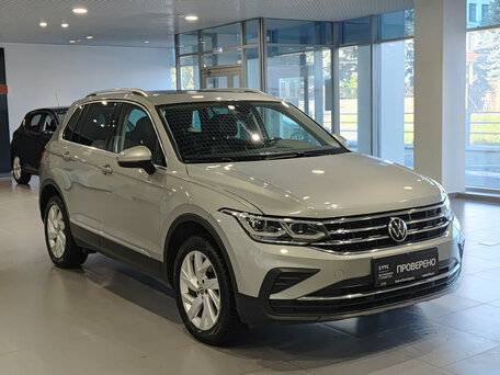 2021 Volkswagen Tiguan II Рестайлинг, серый, 2845000 рублей, вид 3