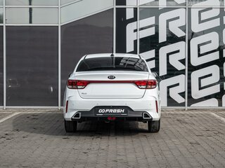 2020 Kia Rio IV Рестайлинг, белый, 1460000 рублей, вид 4