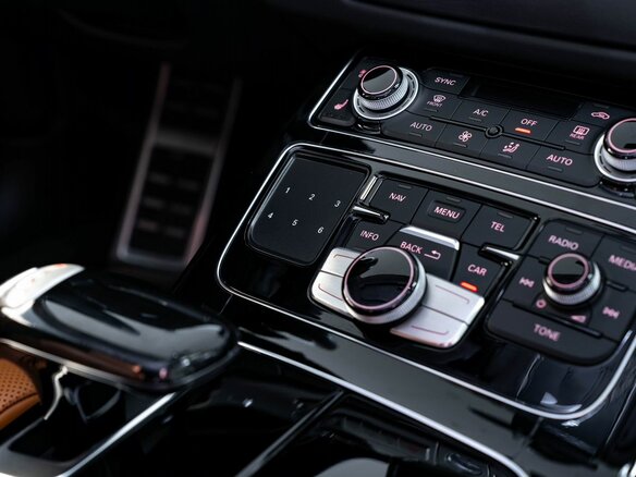 2016 Audi S8 III (D4) Рестайлинг, синий, 8490000 рублей - вид 29