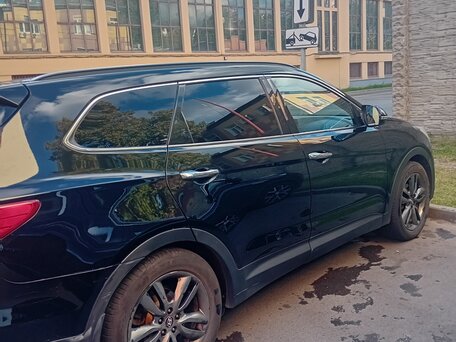 2014 Hyundai Santa Fe Grand III, чёрный, вид 4