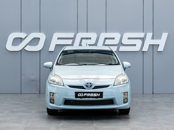 2011 Toyota Prius III (XW30), зелёный - вид 2