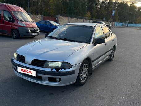 2001 Mitsubishi Carisma I Рестайлинг, серебристый, 220000 рублей, вид 3