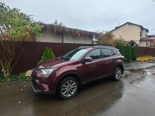 2017 Toyota RAV4 IV (XA40) Рестайлинг, красный, 2750000 рублей, вид 2