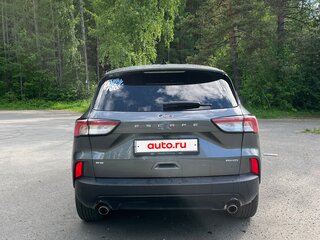 2021 Ford Escape IV, серый, 1950000 рублей, вид 3