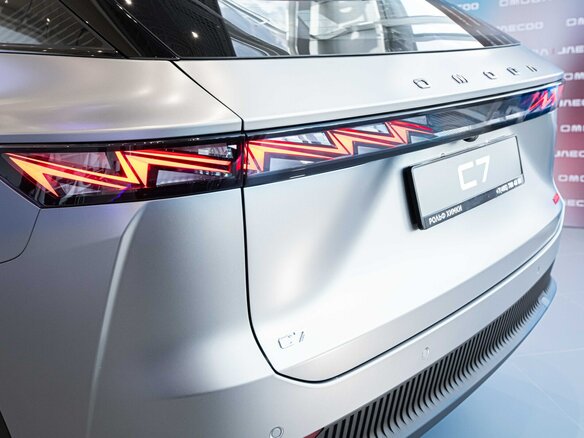 2026 Omoda C7, серый, 3299000 рублей - вид 8