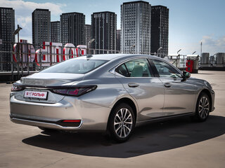 2025 Lexus ES 200 VII Рестайлинг 2, серый, 5990000 рублей, вид 5