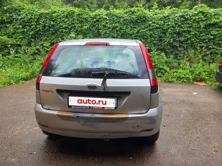 2004 Ford Fiesta Mk5, серебристый, 200000 рублей, вид 3