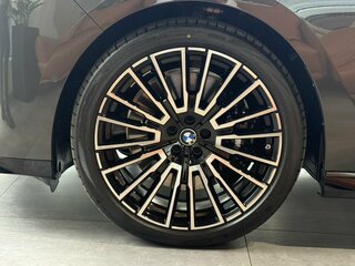 2026 BMW 7 серии 740 xDrive VII (G70) Рестайлинг, серый, 24490000 рублей, вид 2