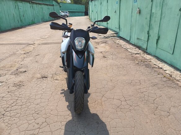 2010 KTM 990 SM, белый, 500000 рублей - вид 6