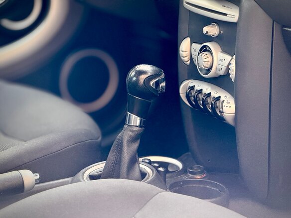 2007 Mini Hatch Cooper II (R56), серый - вид 11