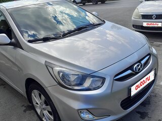 2012 Hyundai Solaris I, серебристый, 820000 рублей, вид 2