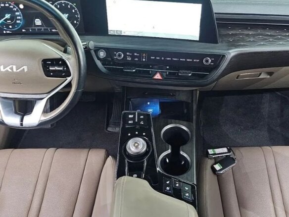 2023 Kia Carnival IV Рестайлинг, серебристый, 3973924 рублей - вид 4