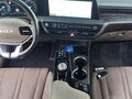 2023 Kia Carnival IV Рестайлинг, серебристый, 3973924 рублей - вид 4