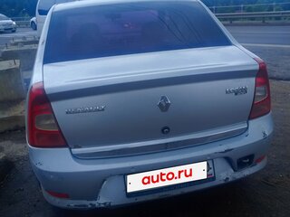 2013 Renault Logan I Рестайлинг, серебристый, 220000 рублей, вид 2
