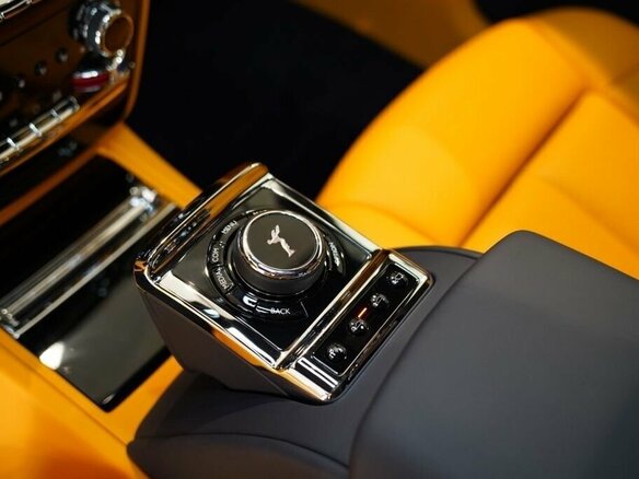 2025 Rolls-Royce Phantom Extended VIII Рестайлинг (Series II), чёрный, 89000000 рублей - вид 19