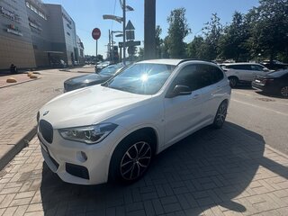 2018 BMW X1 20i xDrive II (F48), белый, 2400000 рублей, вид 1