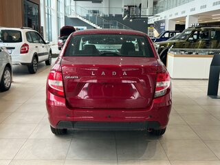 2026 Lada (ВАЗ) Granta I Рестайлинг, красный, 1114000 рублей, вид 4