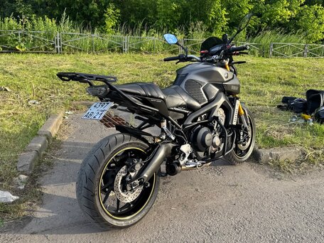 2014 Yamaha MT-09 (FZ-09), серый, 600000 рублей, вид 3